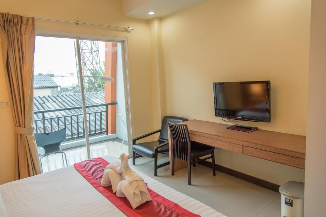 Jula Place Hotel Chalong Exterior photo